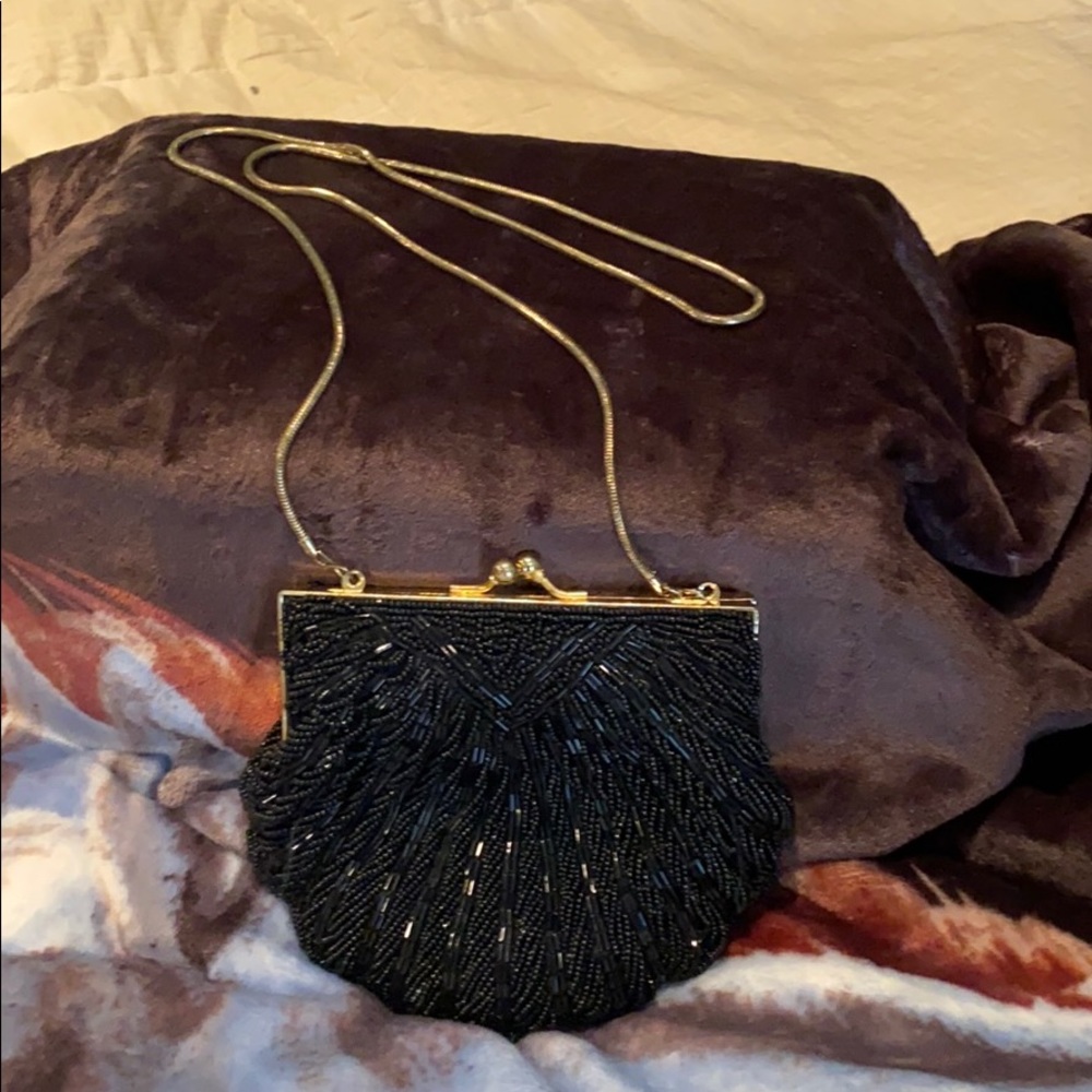 Really nice black beaded clam shell evening purse